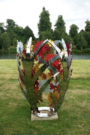 Bud - red and gold by Ruth Moilliet at The Sculpture Park