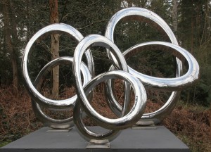Triple Infinity Curve by The Sculpture Park