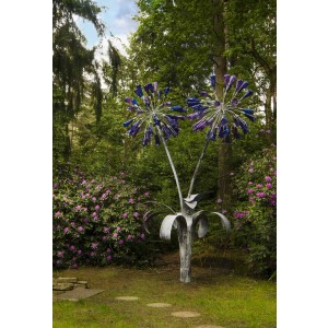 Agapanthus by Jenny Pickford at The Sculpture Park