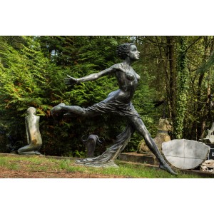 Donna Al Vento by Bruno Locatelli at The Sculpture Park