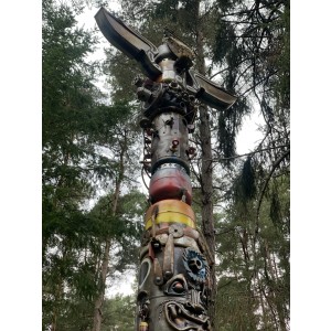 Flint Totem by Joseph Rusbridge at The Sculpture Park
