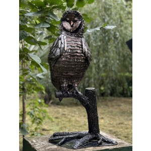 Owl on Perch by Lindon Suett at The Sculpture Park