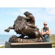 Samson Slays the Lion by Richard Minns at The Sculpture Park